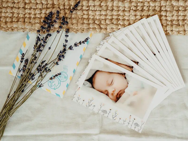 Comment créer des faire-part de naissance pour fille