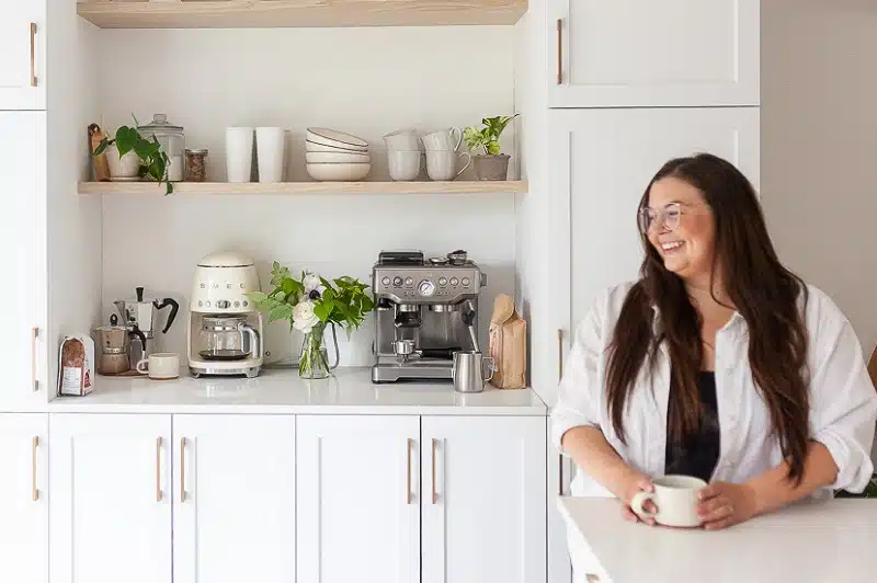 Comment créer un espace café agréable et pratique dans sa cuisine