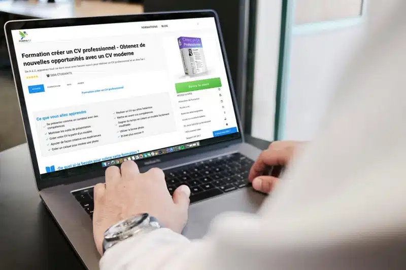 Quel outil utiliser pour créer son CV en ligne 